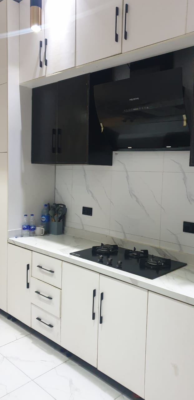 4 BEDROOM DUPLEX WITH BQ