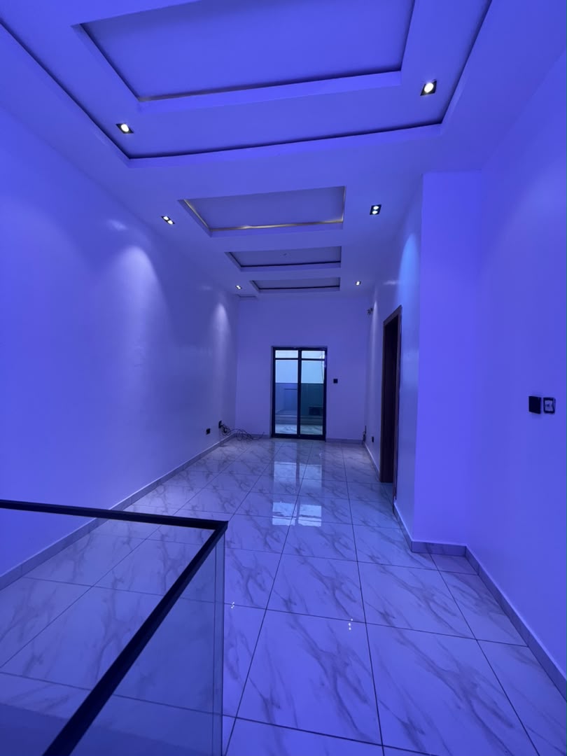 3 BEDROOM DULEX WITH BQ