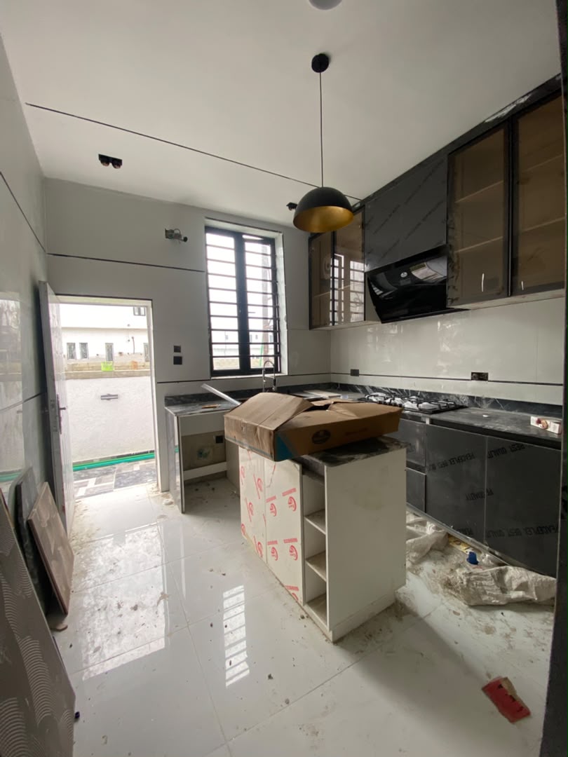 4 BEDROOM SEMI DETACHED DUPLEX