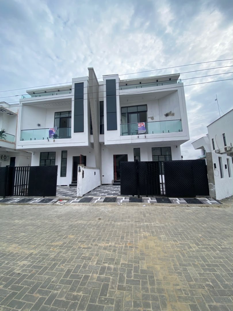 4 BEDROOM SEMI DETACHED DUPLEX