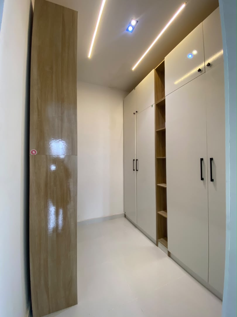 4 BEDROOM DUPLEX